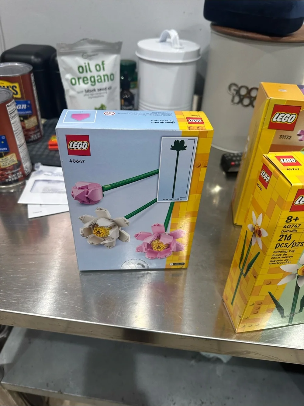 CLOSET CLOSING NIB Floral Box Collection Legos w/ 2 additional sets 6 TOTAL